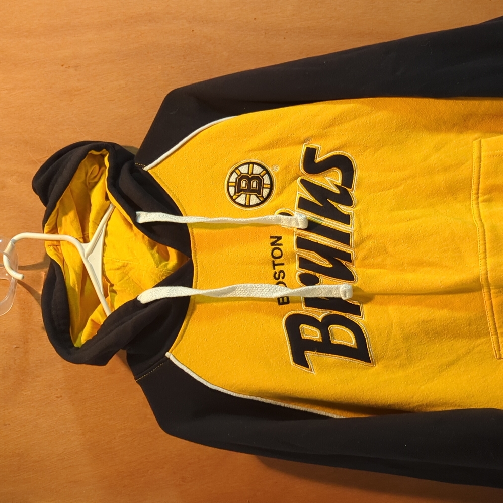 Boston Bruins hockey hoodie size large (GIII) Carl Banks
